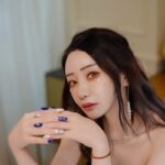 沈娜娜(璃奈醬) IG 開放式擇偶條件 小哥哥艾里中獎 揉腰搭肩曖昧爆棚