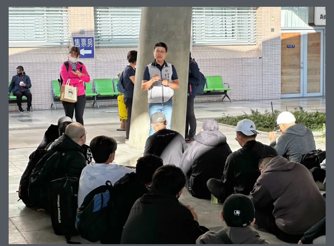 陸軍及空軍役男入營報到 臺東軍人服務站叮嚀祝福